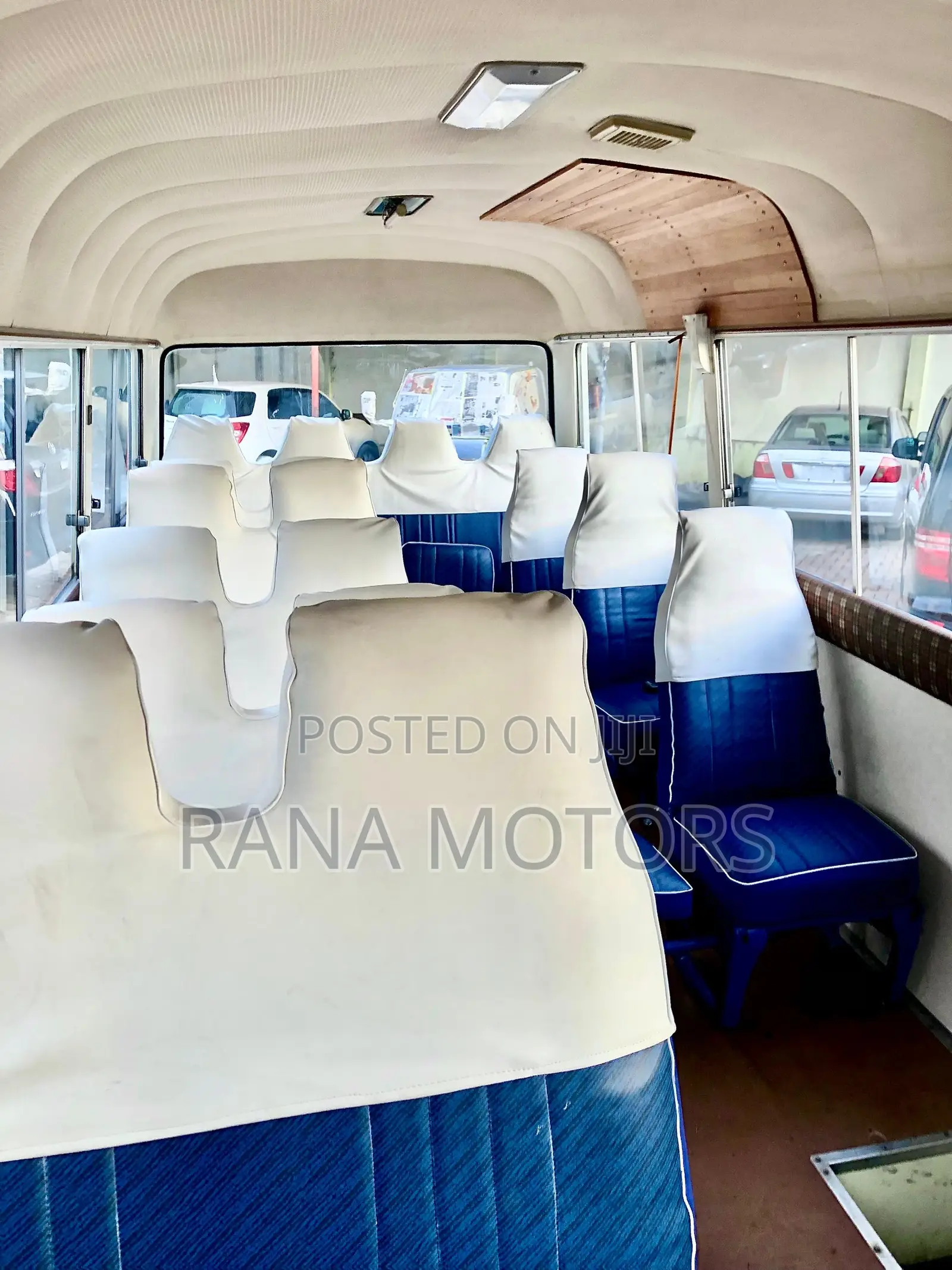 Isuzu Executive Bus 1990
