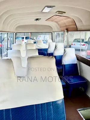 Isuzu Executive Bus 1990