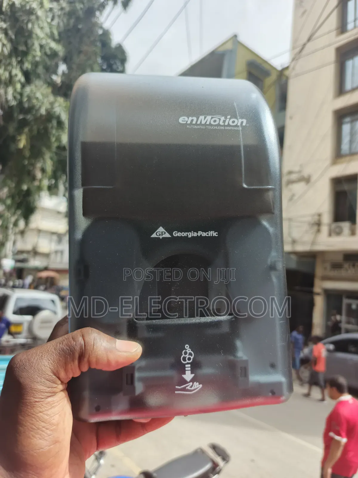 Automated Touchless Soap Sanitizer Dispenser.