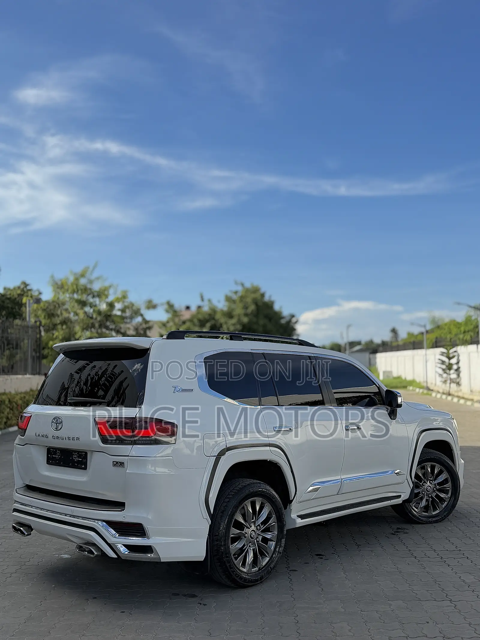 Toyota Land Cruiser 2018 White