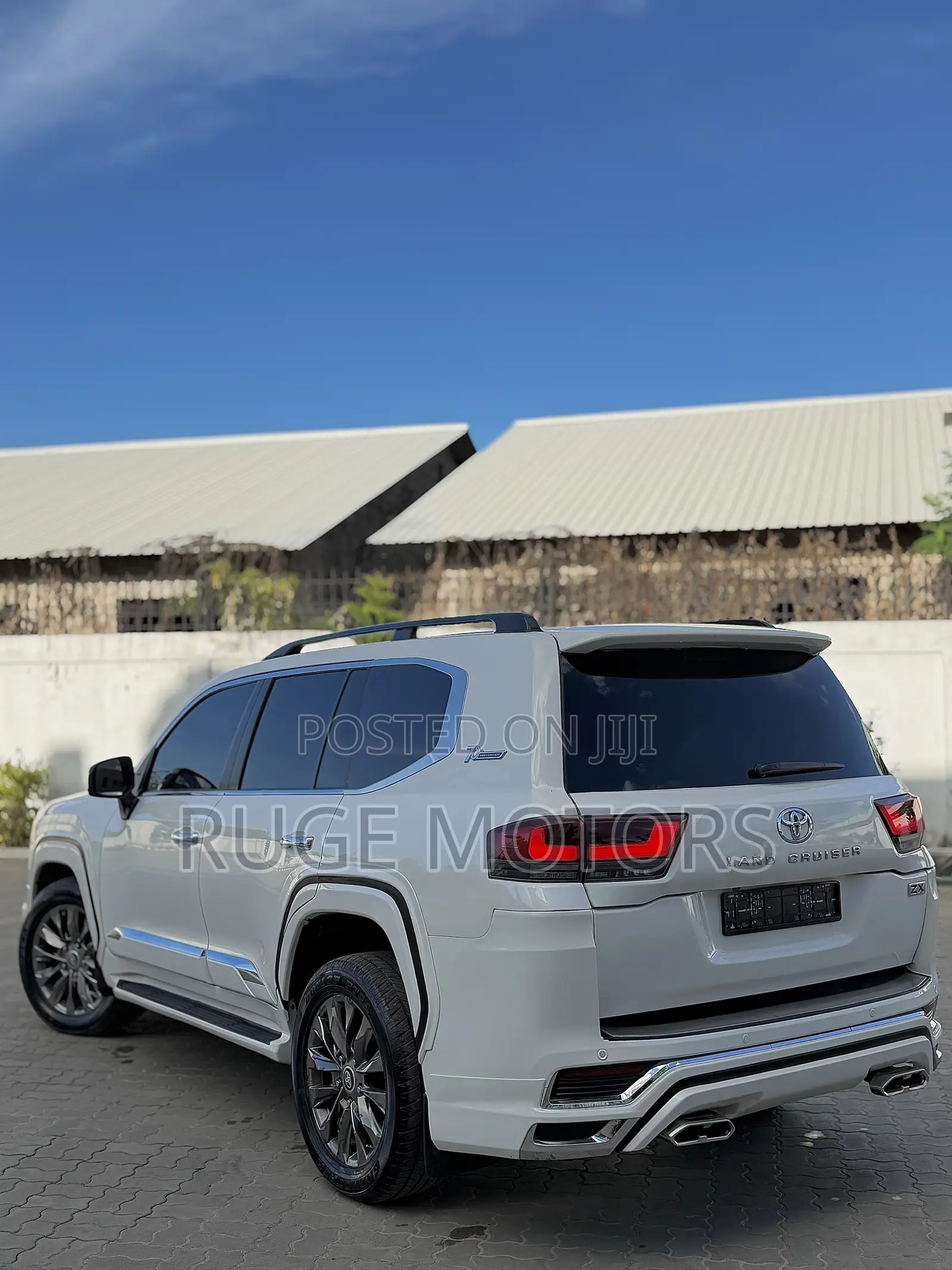 Toyota Land Cruiser 2018 White
