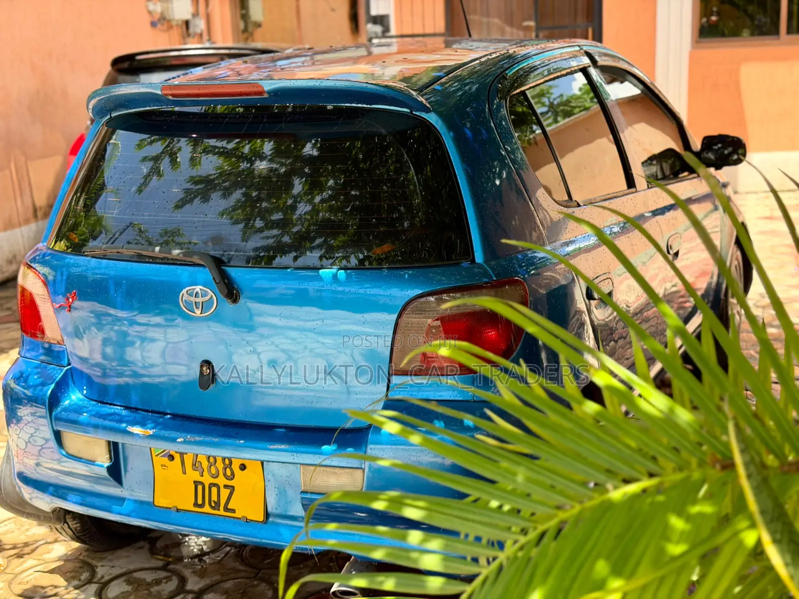 Toyota Vitz 2004 Blue