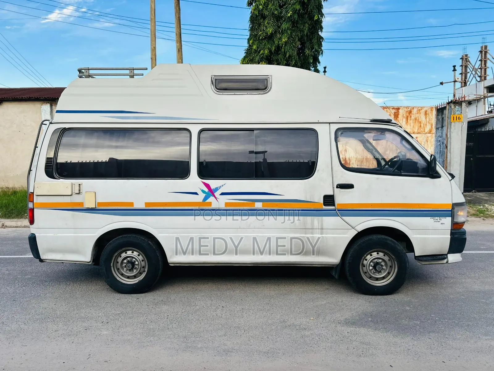 Toyota HiAce 2001 White