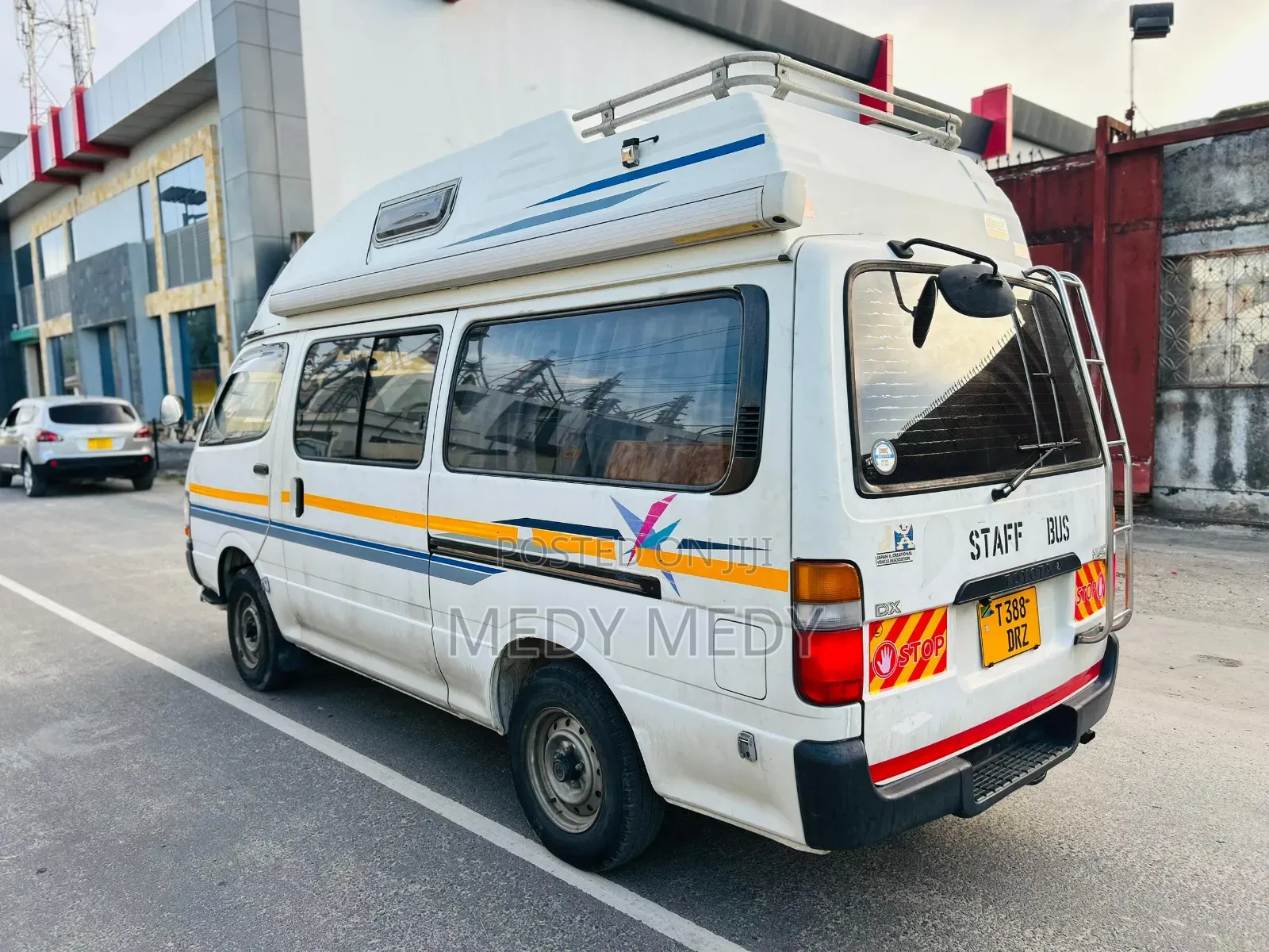 Toyota HiAce 2001 White