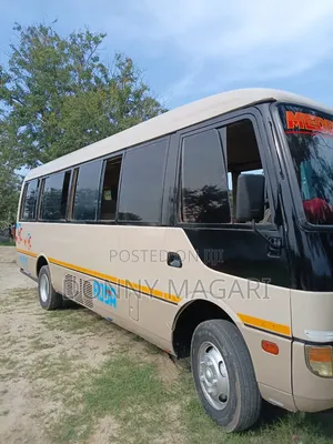 Mitsubishi Fuso Rosa 2004 White