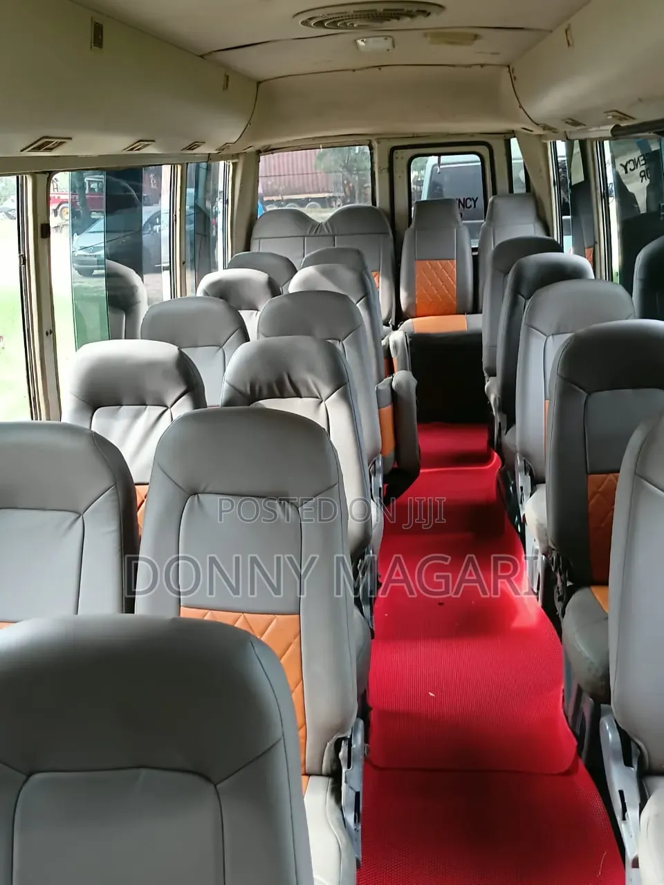 Mitsubishi Fuso Rosa 2004 White