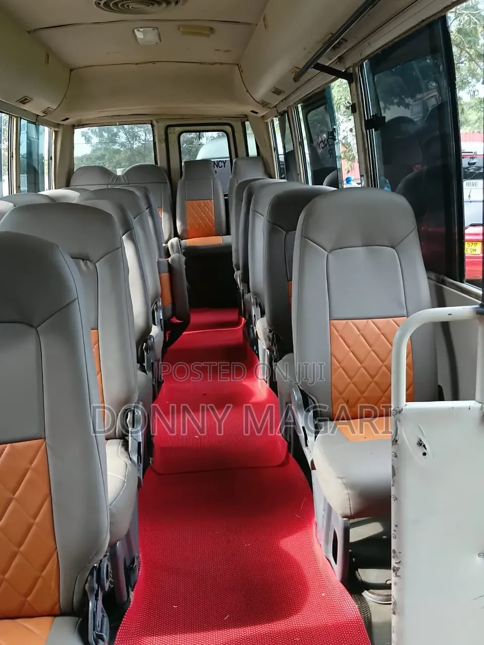 Mitsubishi Fuso Rosa 2004 White