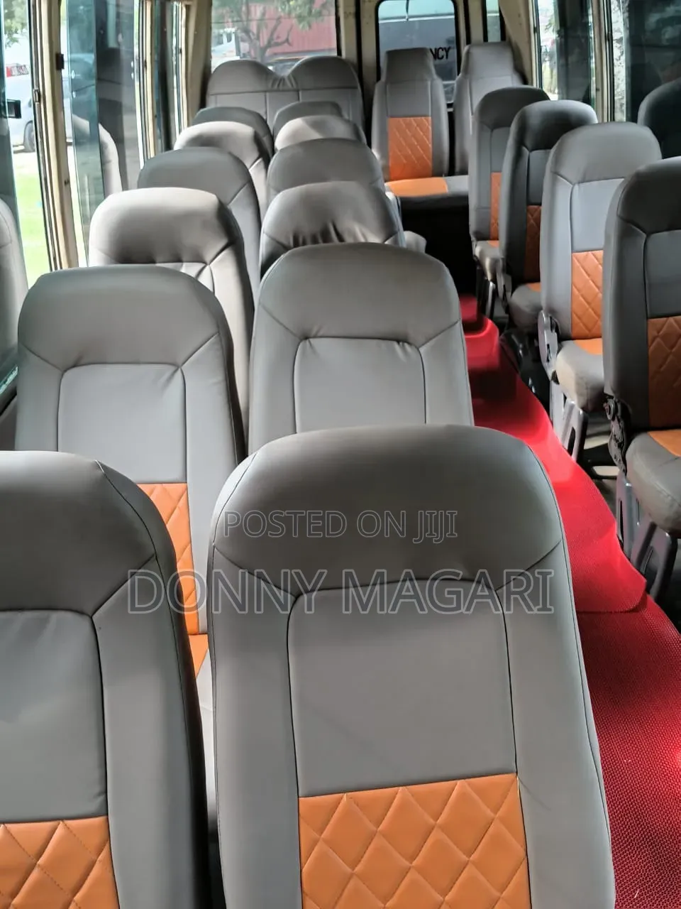 Mitsubishi Fuso Rosa 2004 White