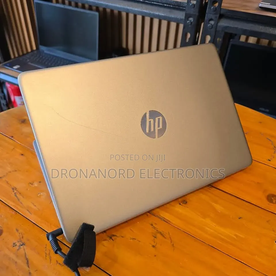 New Laptop HP 8GB Nvidia SSD 256GB