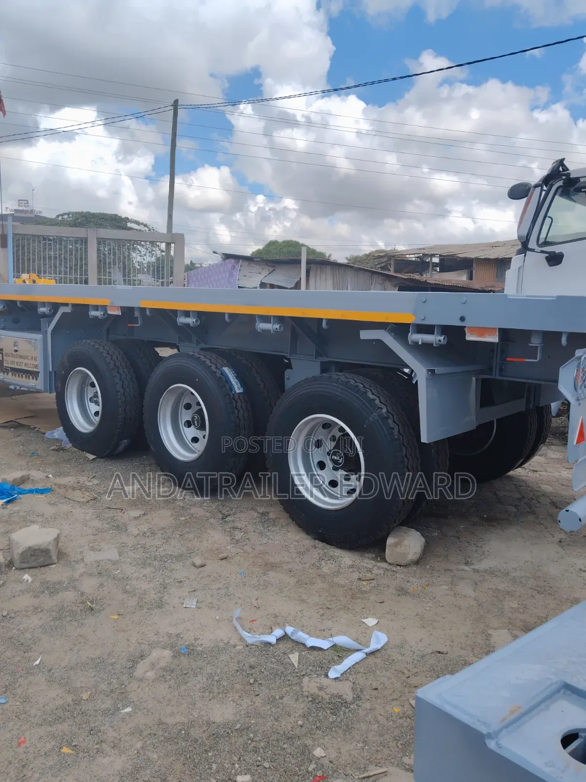 Flatbed Trailer With Leaf Spring