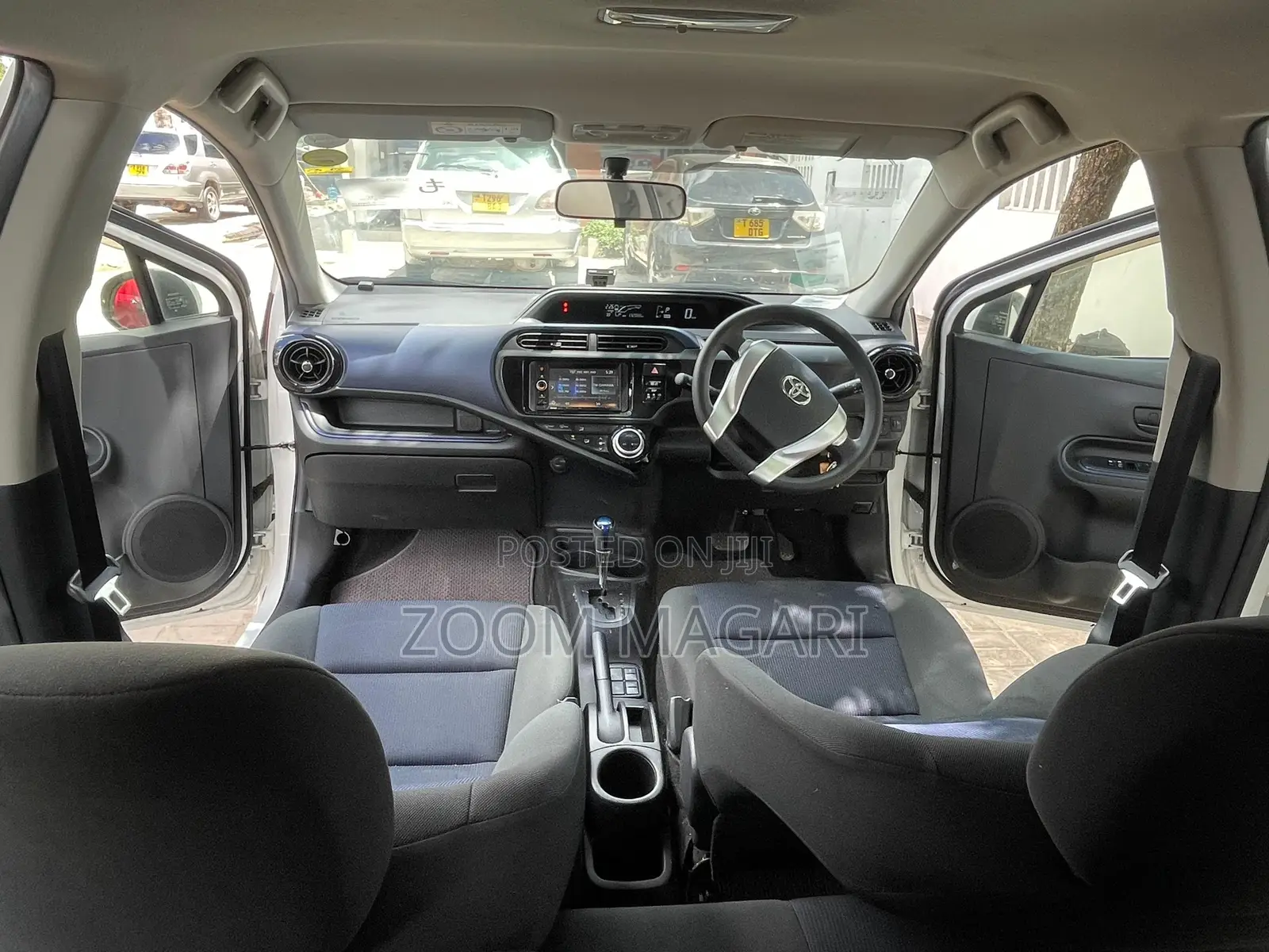 Toyota Aqua 2016 Pearl