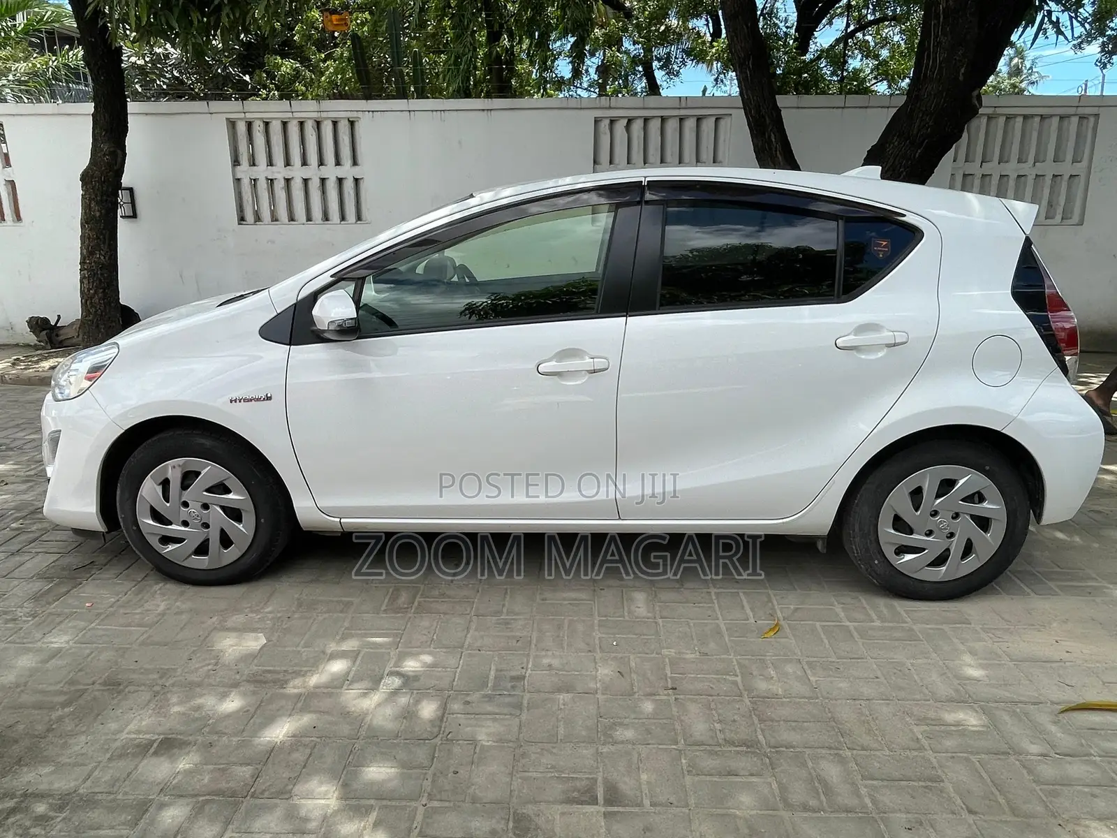 Toyota Aqua 2016 Pearl