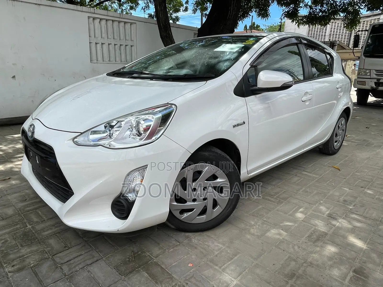 Toyota Aqua 2016 Pearl