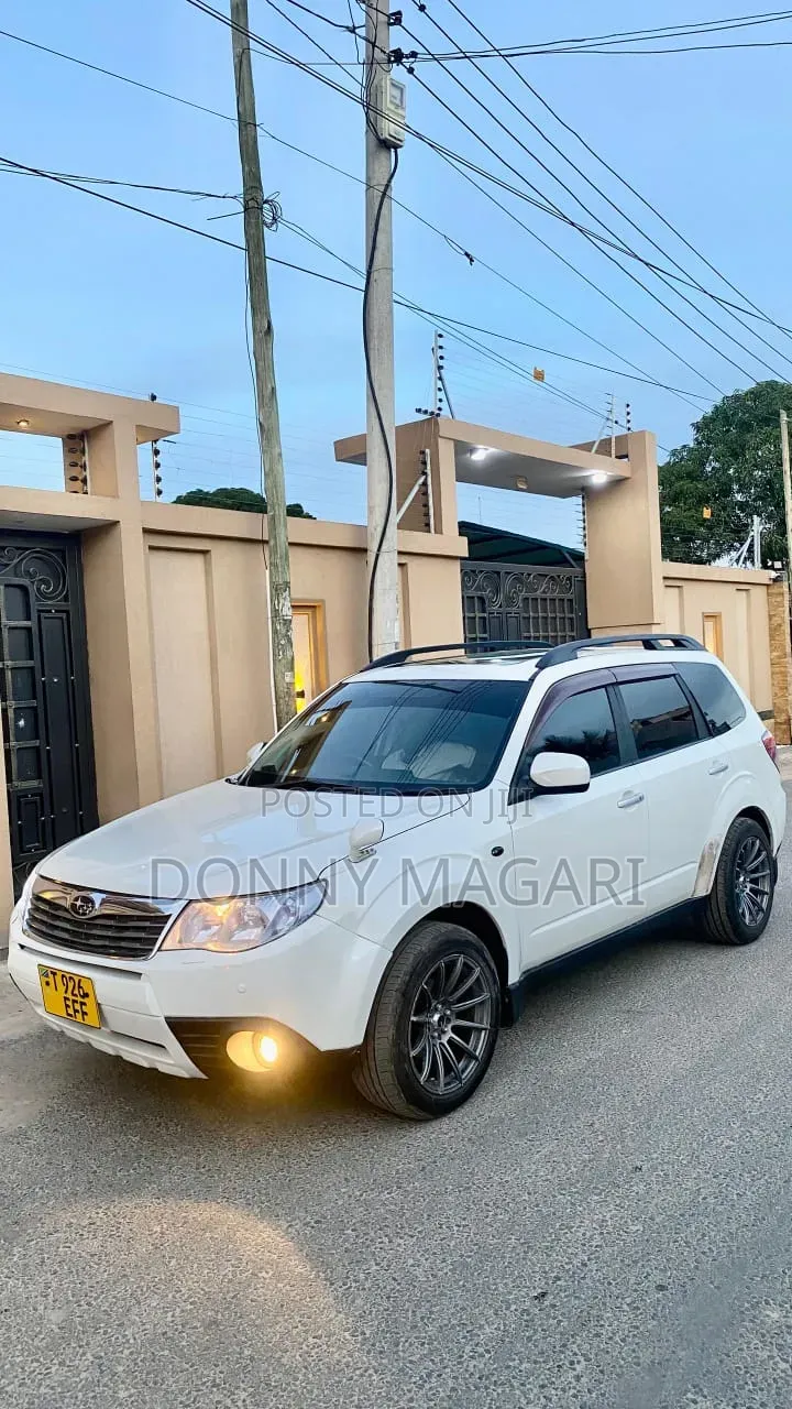 Subaru Forester 2009 White