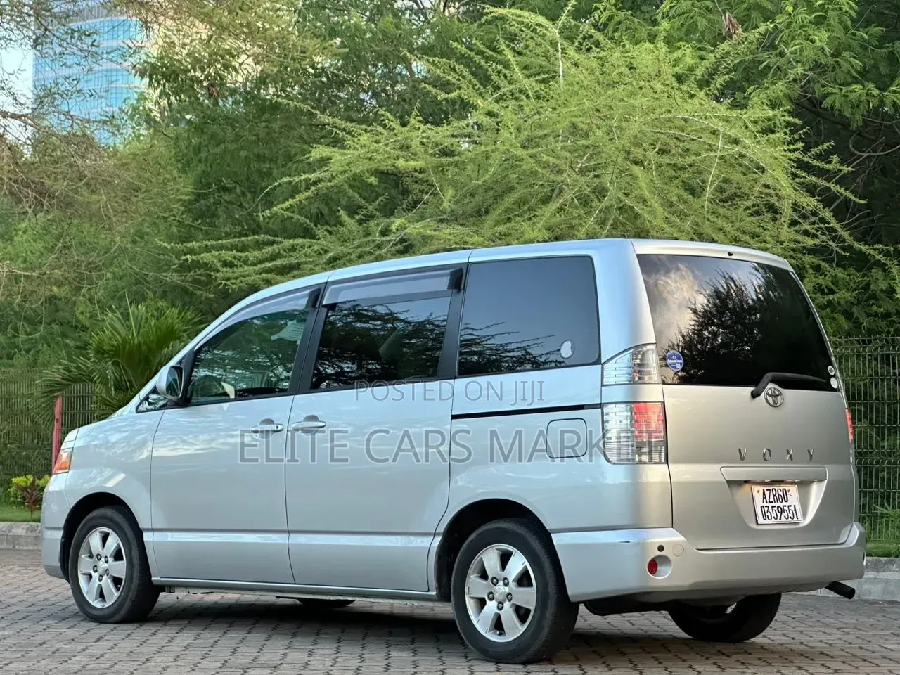 Toyota Noah 2006 Silver
