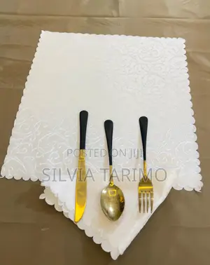 Napkins Kwa Ajili Ya Meza Yako Ya Chakula