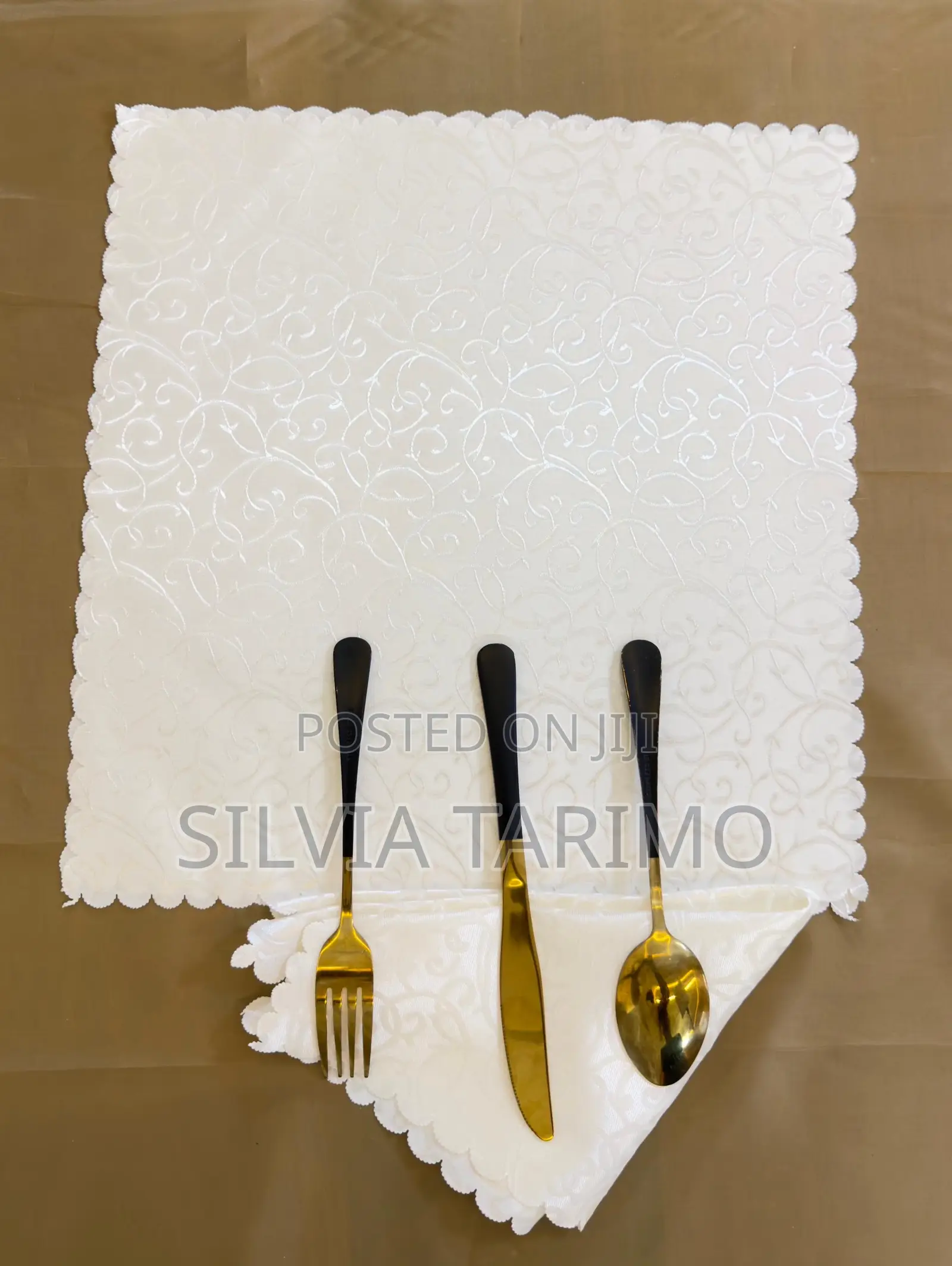 Napkins Kwa Ajili Ya Meza Yako Ya Chakula