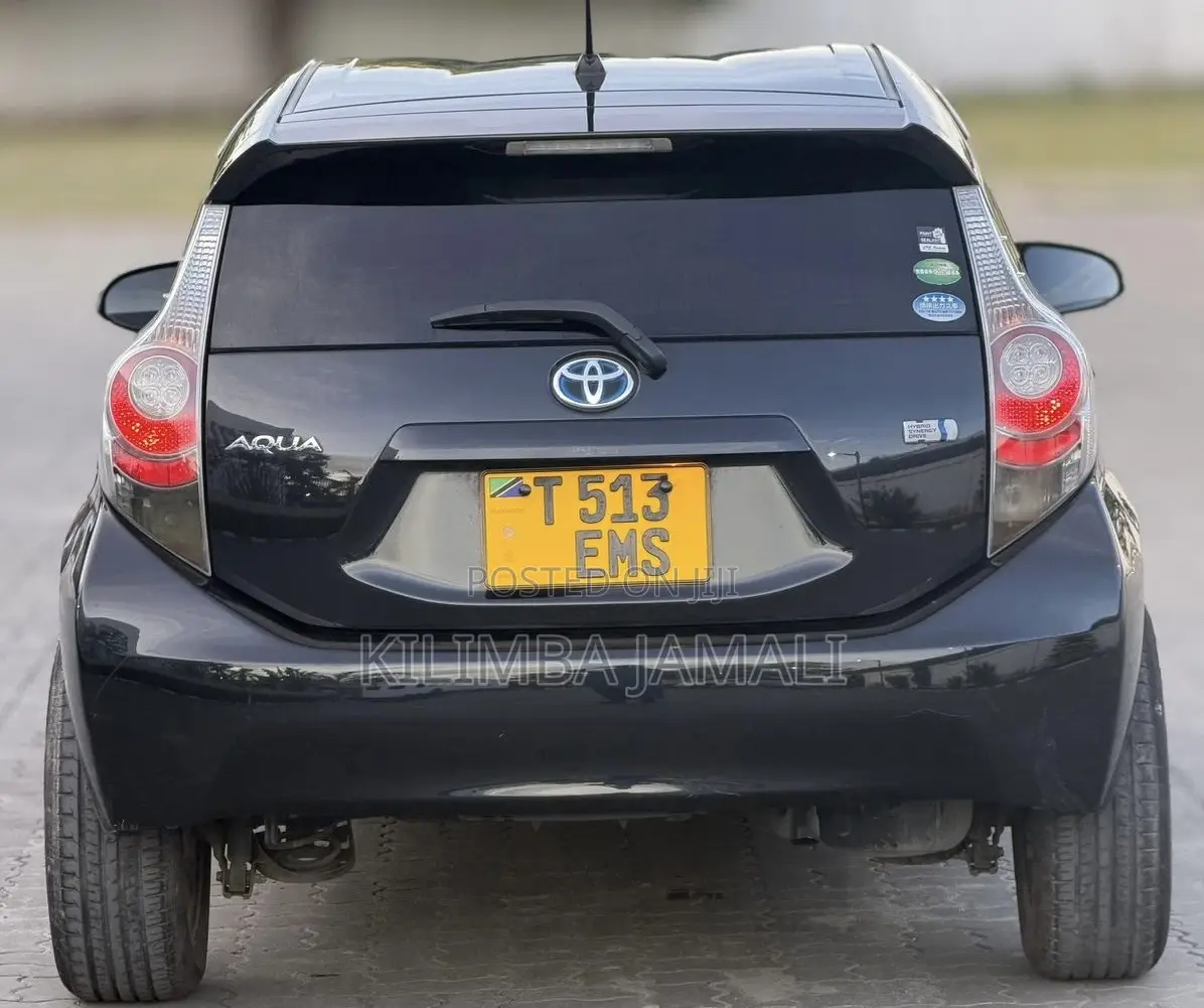Toyota Aqua 2014 Black
