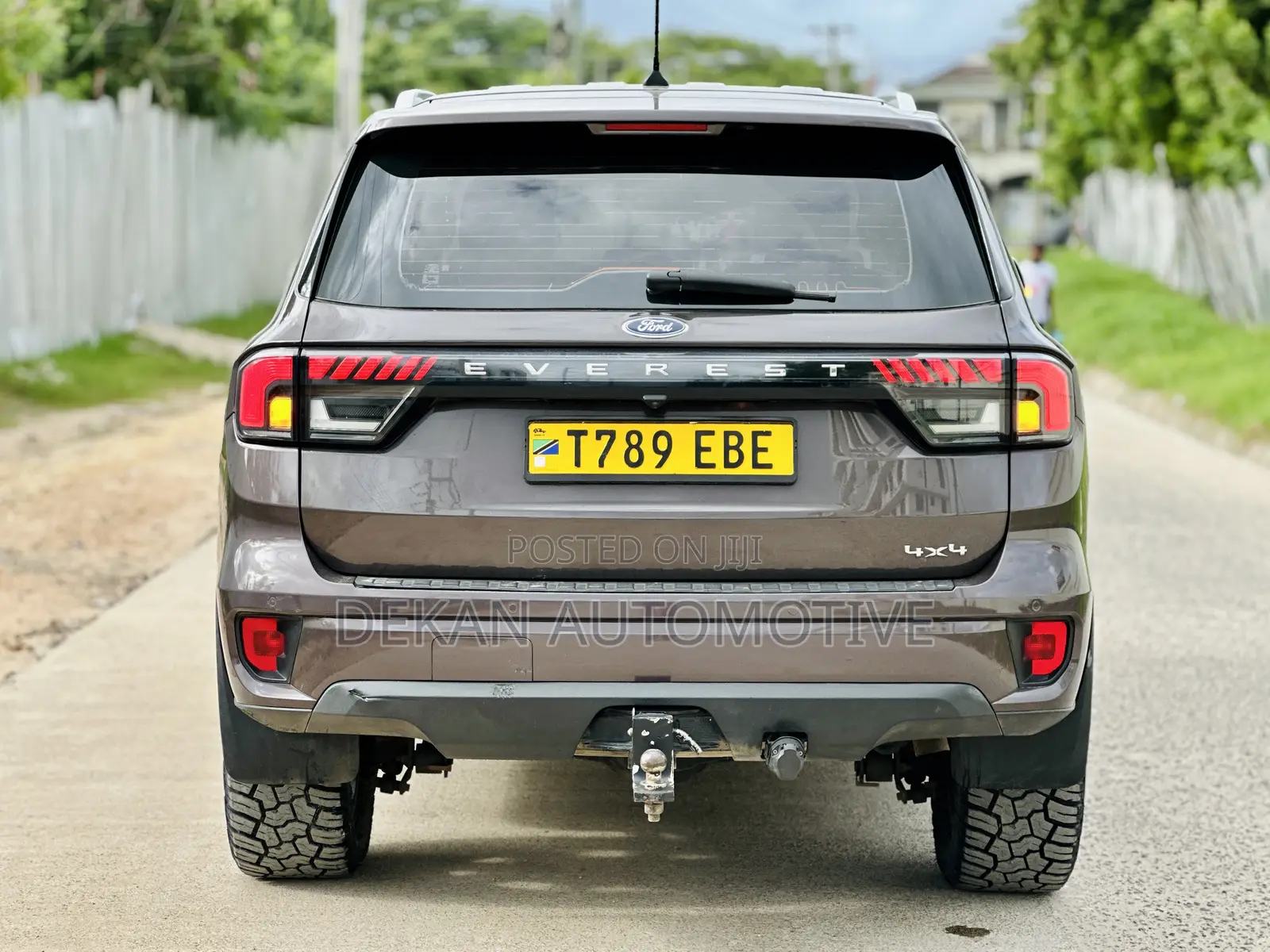Ford Everest 2024 Gray