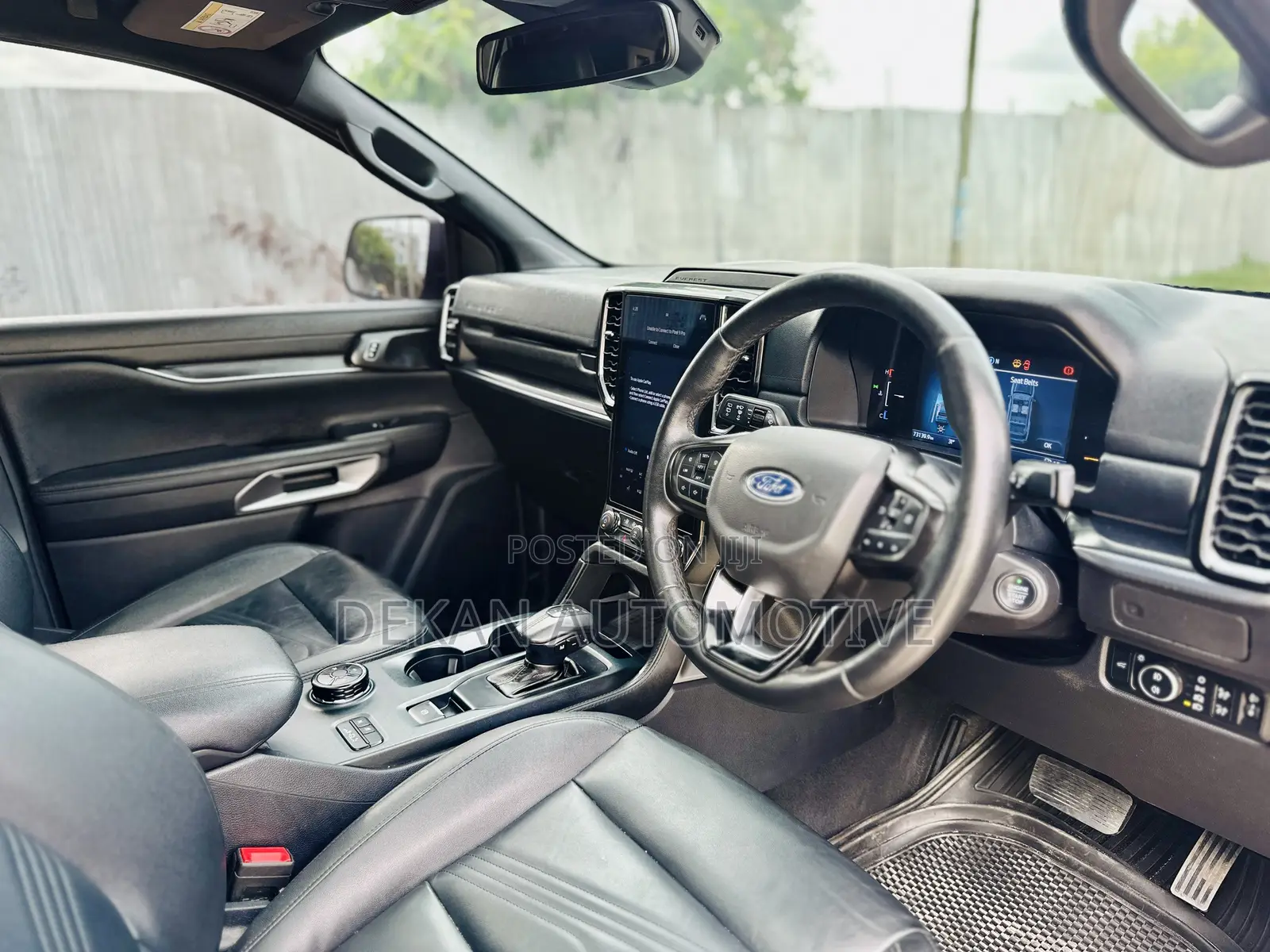 Ford Everest 2024 Gray