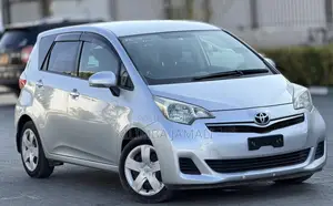 Toyota Ractis 2012 Silver