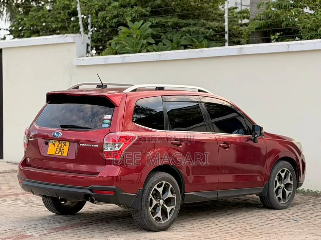 Subaru Forester 2013 Red