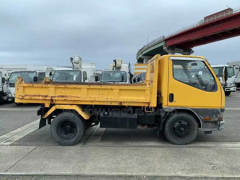 Mitsubishi Canter Dump