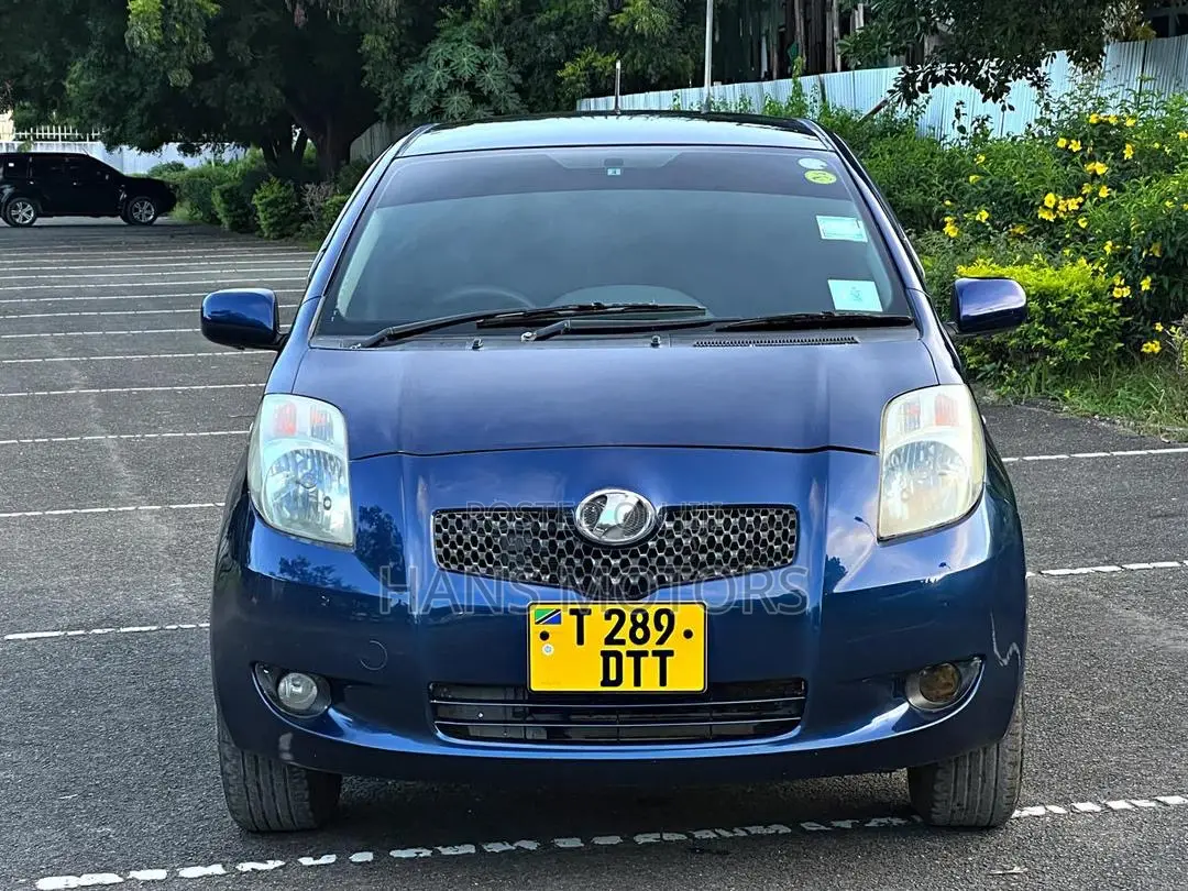 Toyota Vitz 2009 Blue