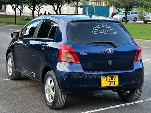 Toyota Vitz 2009 Blue
