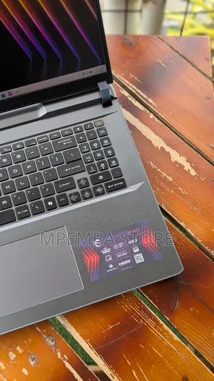 New Laptop MSI Vector 17 HX AI A2XWJG 16GB Intel Core i9 SSD 1T