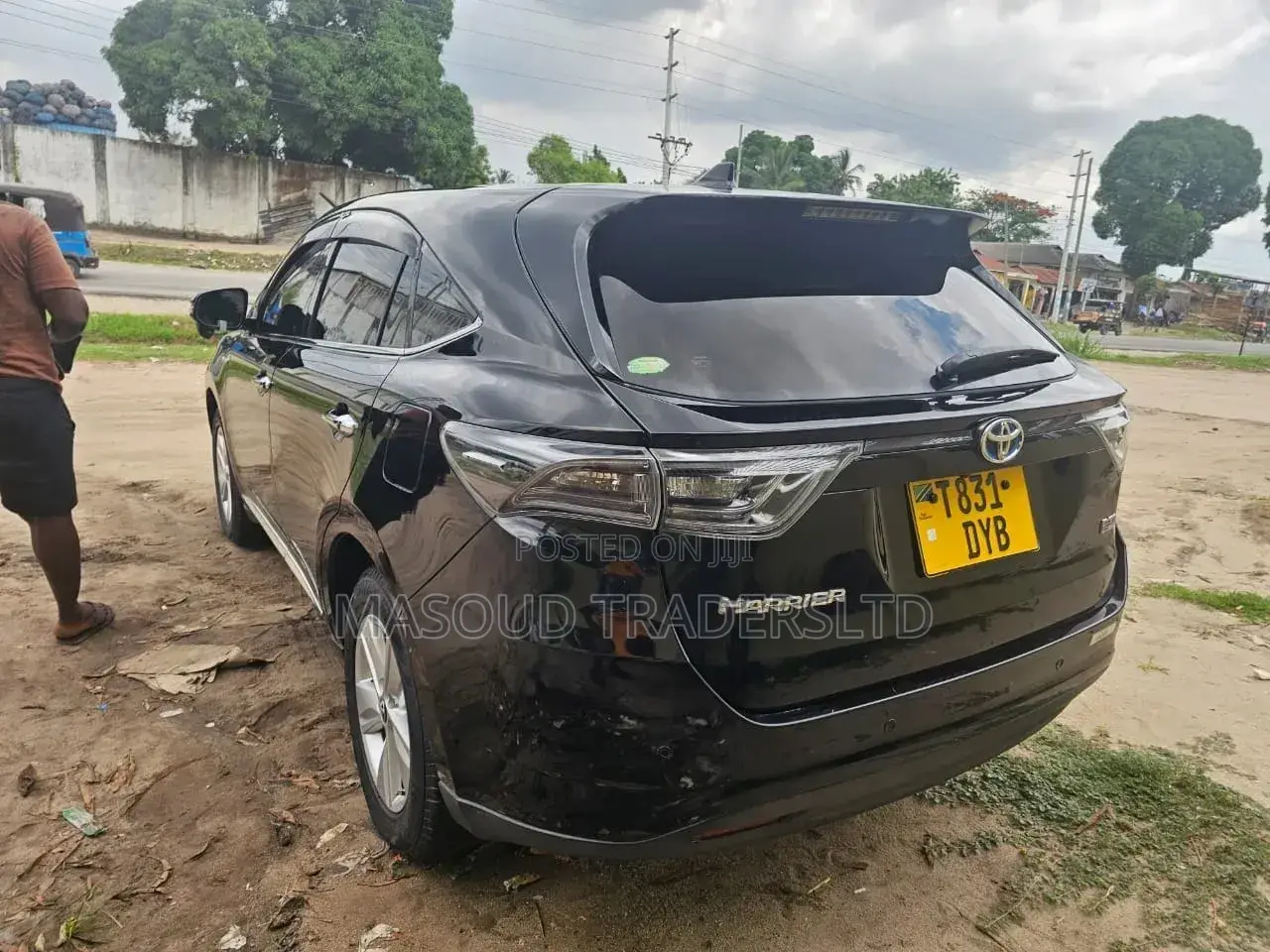 Toyota Harrier 2.0 4WD 2015 Black