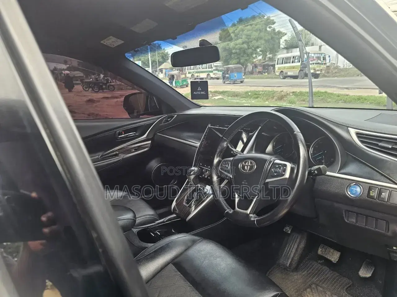 Toyota Harrier 2.0 4WD 2015 Black