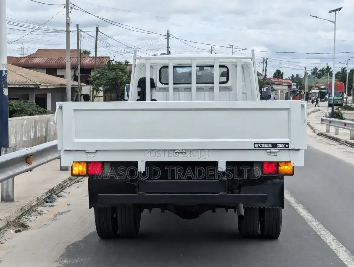 Mitsubishi Canter Longbase