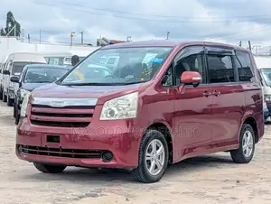 Toyota Noah 2.0 143hp AWD (8 Seater) 2008 Red