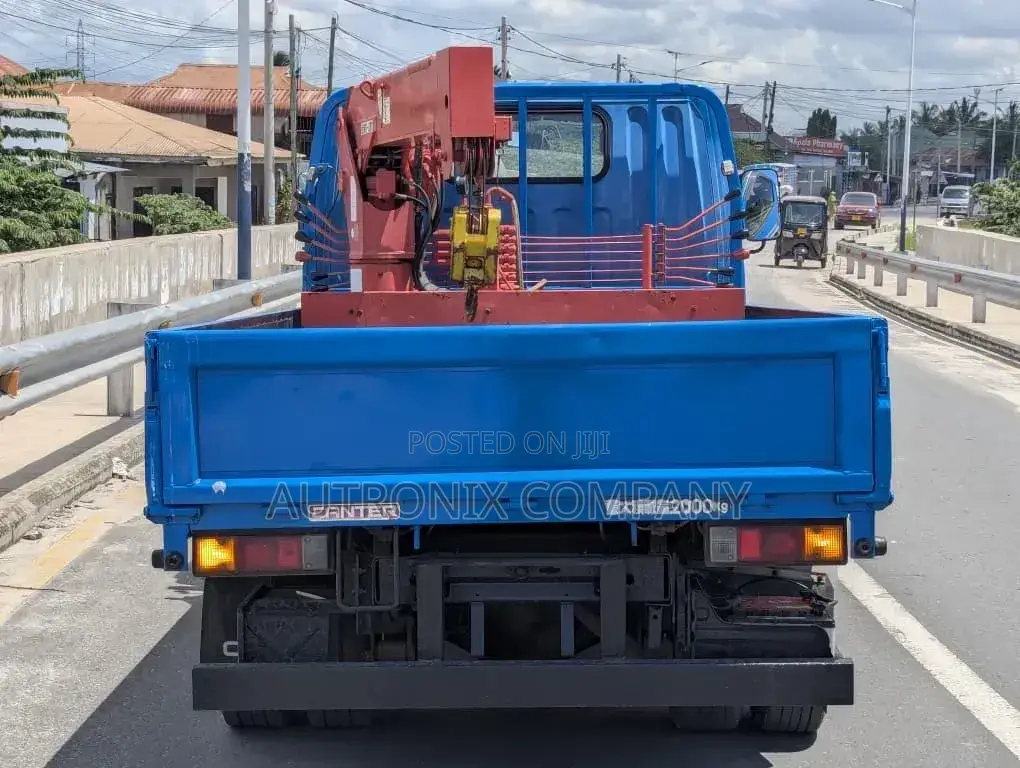 Mitsubishi Canter Crane 4d33