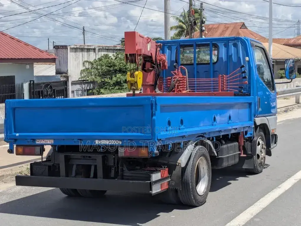 Mitsubishi Canter Crane 4d33