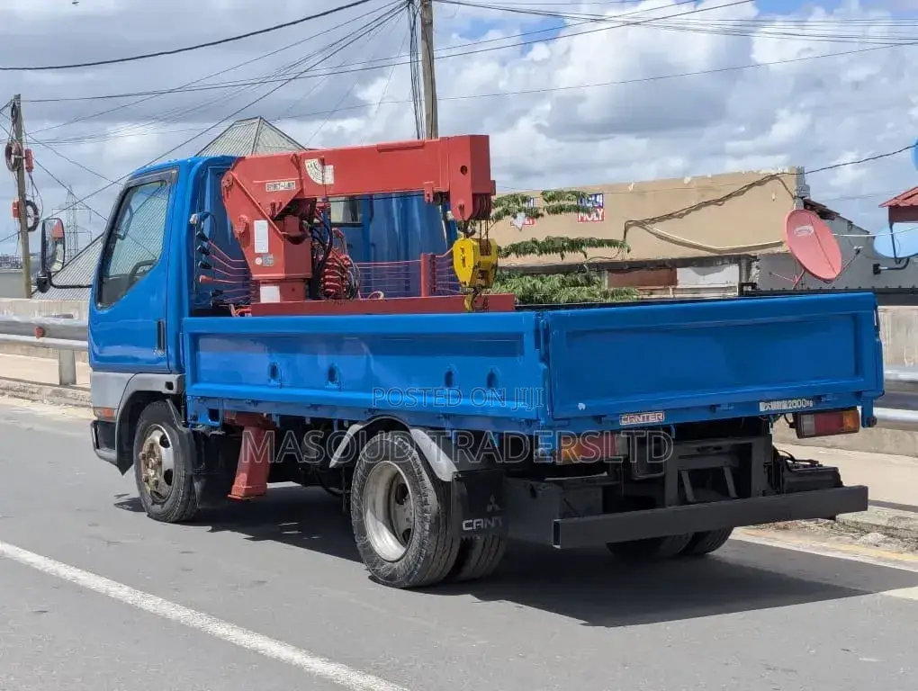 Mitsubishi Canter Crane 4d33