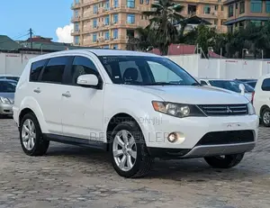 Mitsubishi Outlander XLS 2010 White