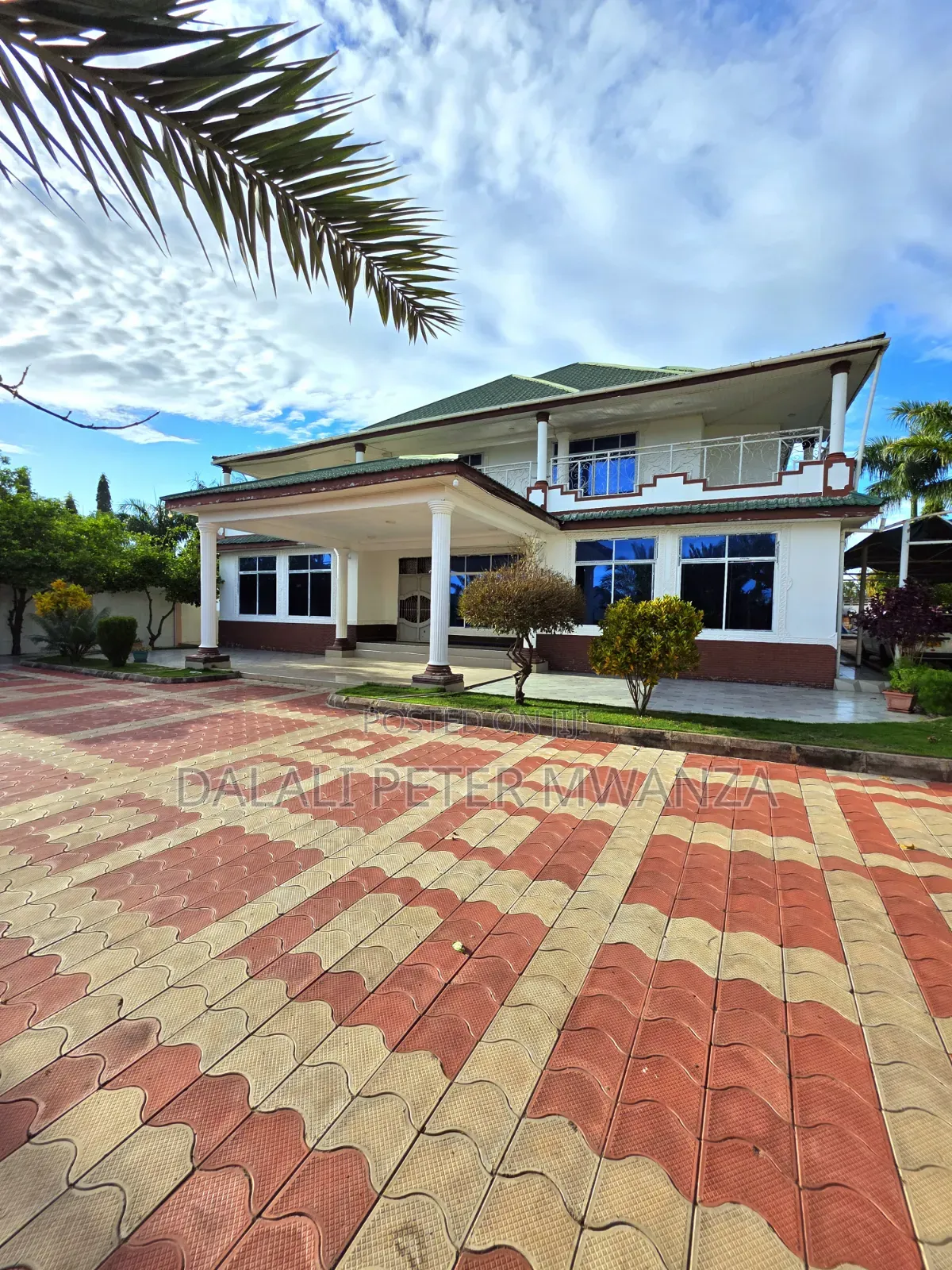 4bdrm Apartment in Rock City, Ilemela Ward for sale