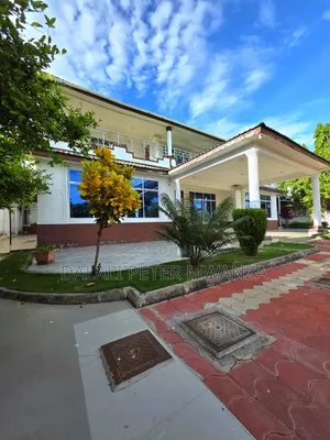 4bdrm Apartment in Rock City, Ilemela Ward for sale