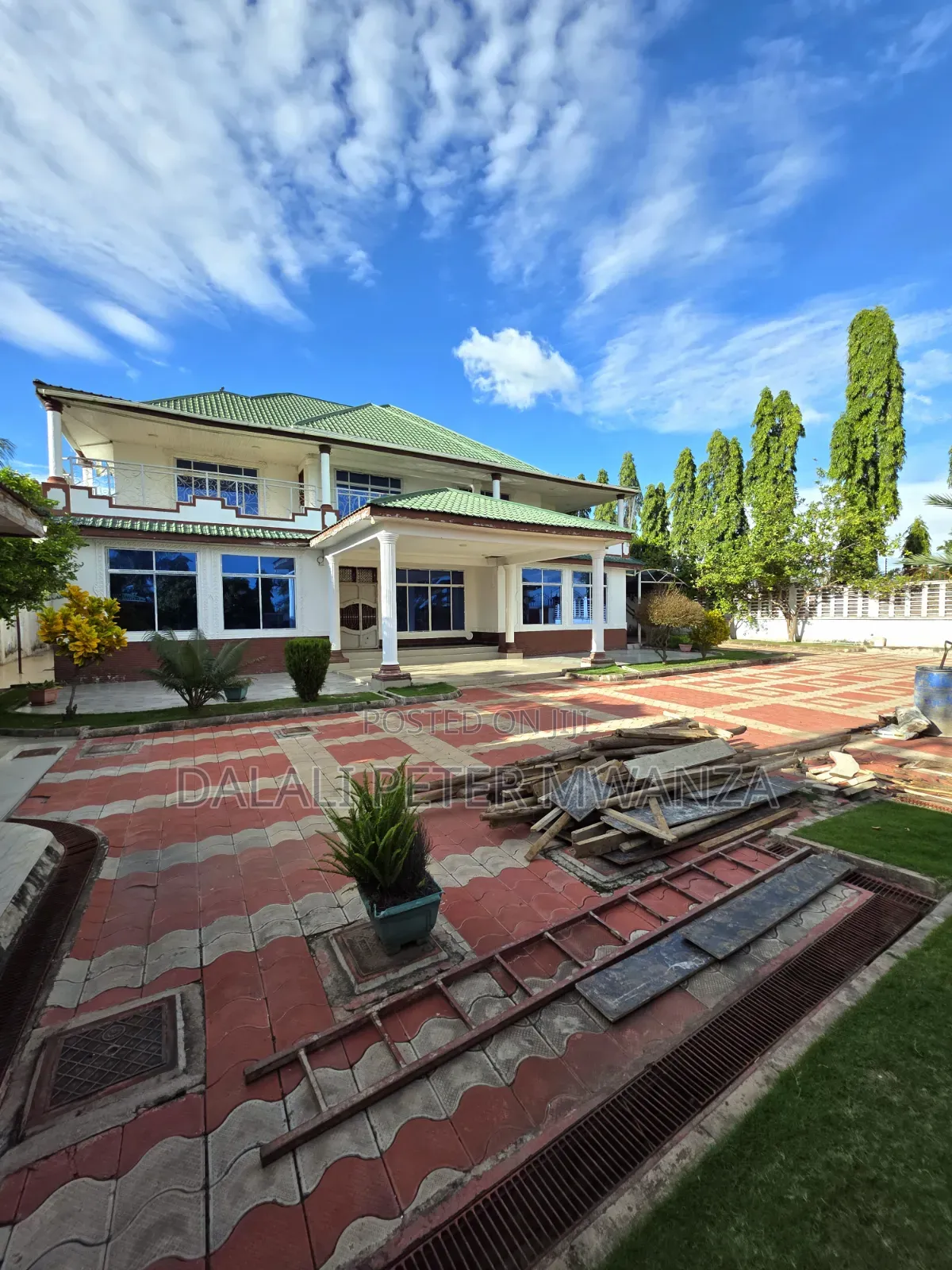 4bdrm Apartment in Rock City, Ilemela Ward for sale