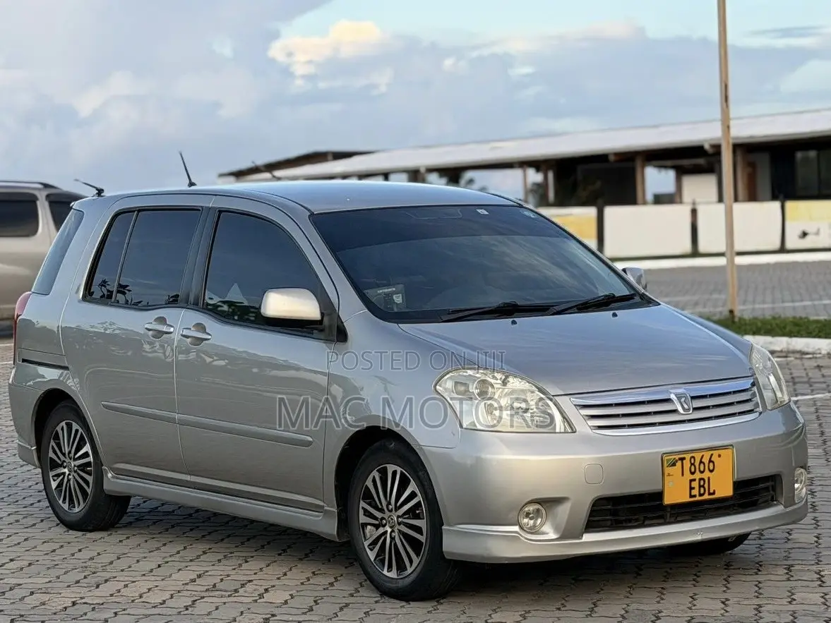 Toyota Raum 1.5 FWD 2005 Beige