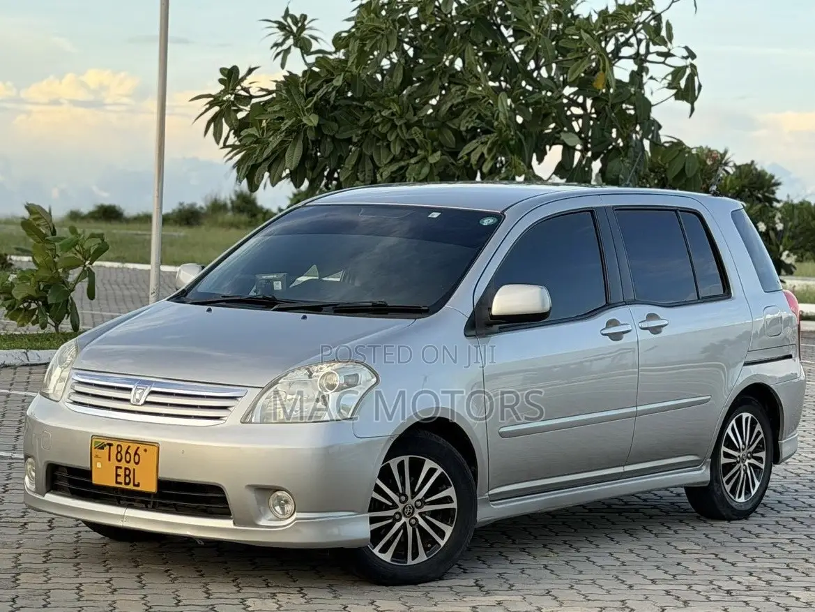 Toyota Raum 1.5 FWD 2005 Beige