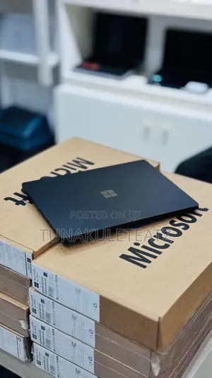 New Laptop Microsoft Surface Laptop 3 16GB Intel Core i7 SSD 256GB