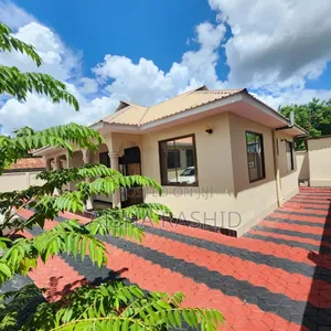 2bdrm Apartment in Kimara for rent