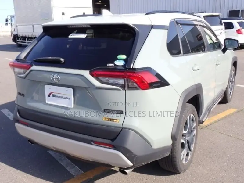 Toyota RAV4 2019 Green
