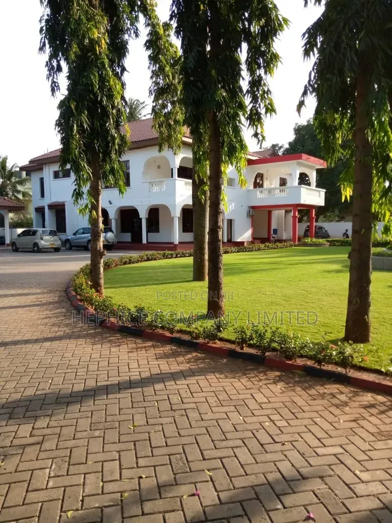 Furnished 5bdrm Apartment in Hephice Company, Msasani for sale