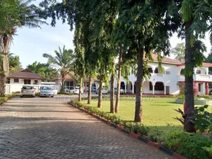 Furnished 5bdrm Apartment in Hephice Company, Msasani for sale