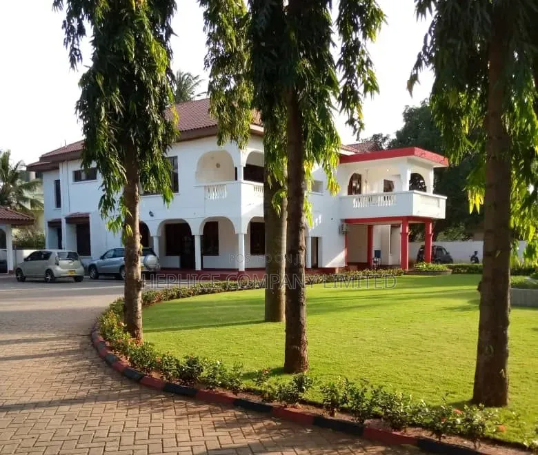 Furnished 5bdrm Apartment in Hephice Company, Msasani for sale