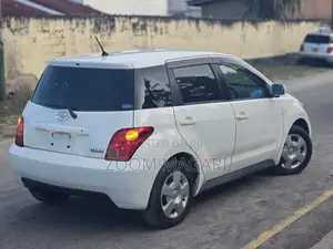 Toyota IST 2003 Pearl